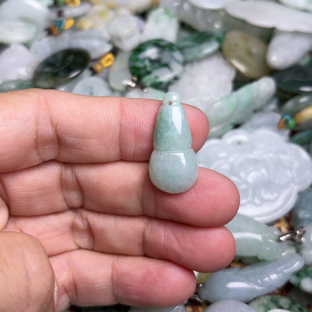 【闪购商品】翡翠颈饰未镶嵌翡翠