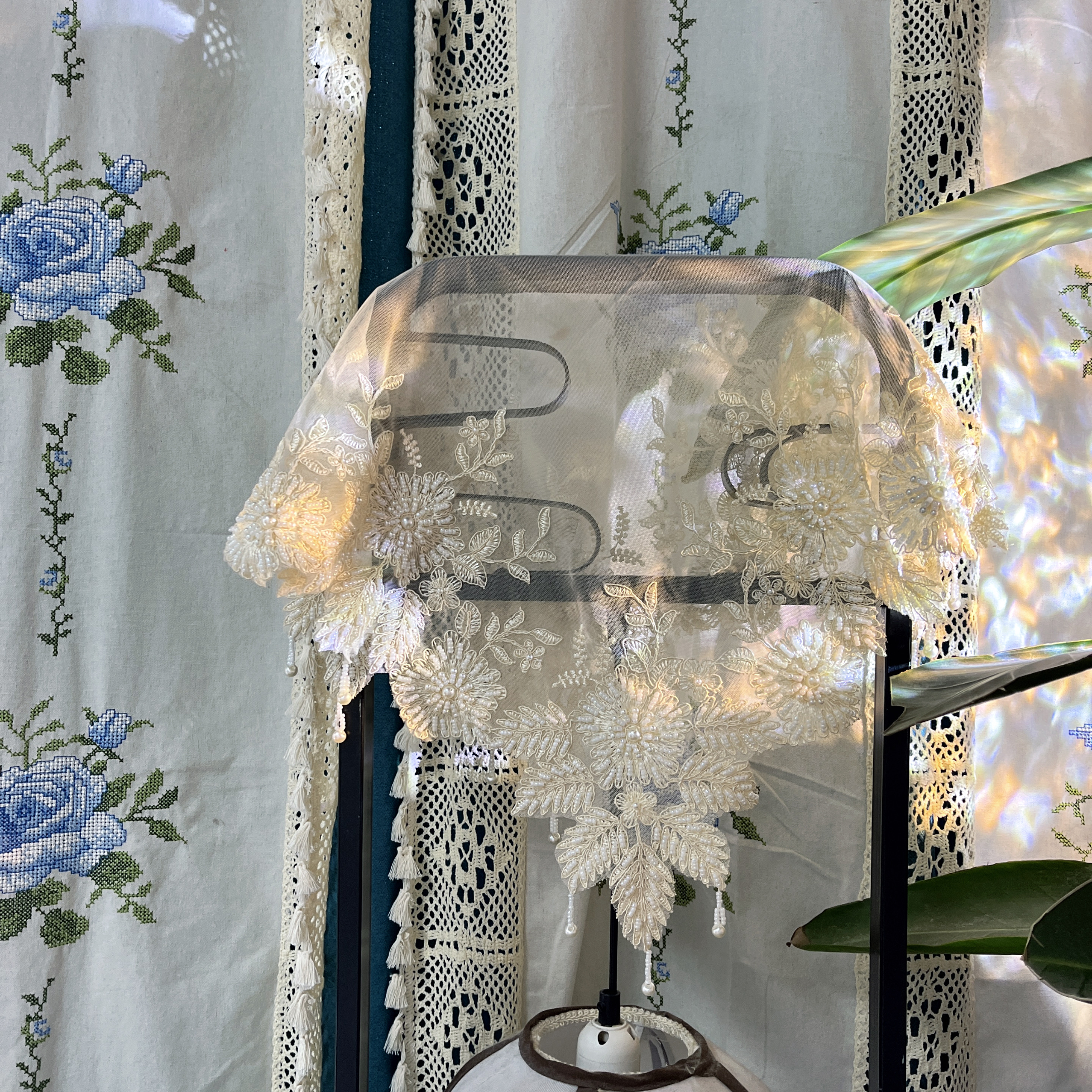 DY129-4玻璃纱（55cm方）轻奢浪漫款珍珠花边百搭盖巾