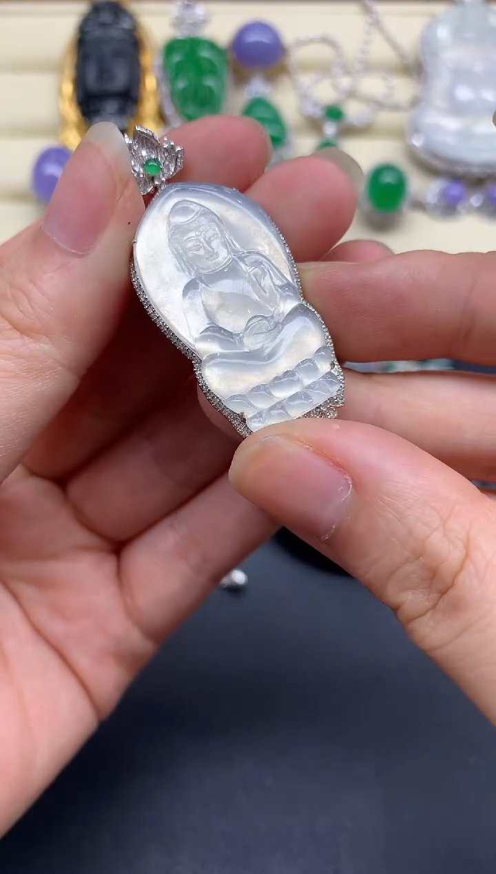 【闪购商品】翡翠颈饰18K金镶嵌679-多人