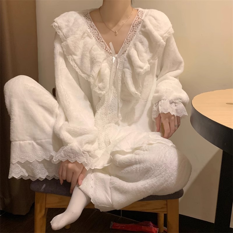加厚珊瑚绒甜美睡衣女冬季蕾丝家居服法兰绒保暖小香风套装可外穿