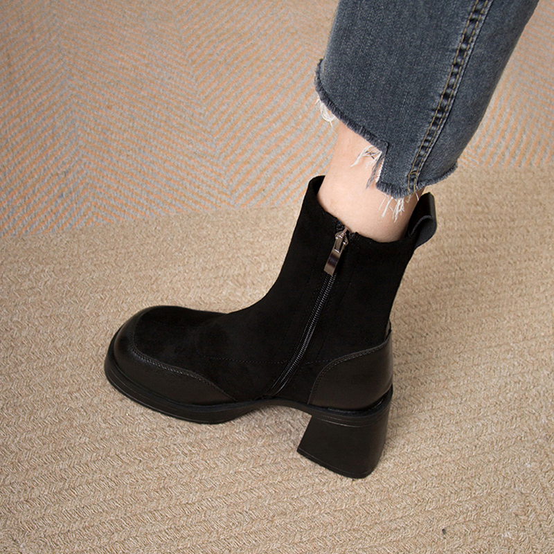 黑色法式复古短靴女2023年新款超火弹力瘦瘦单靴厚底粗跟袜子靴