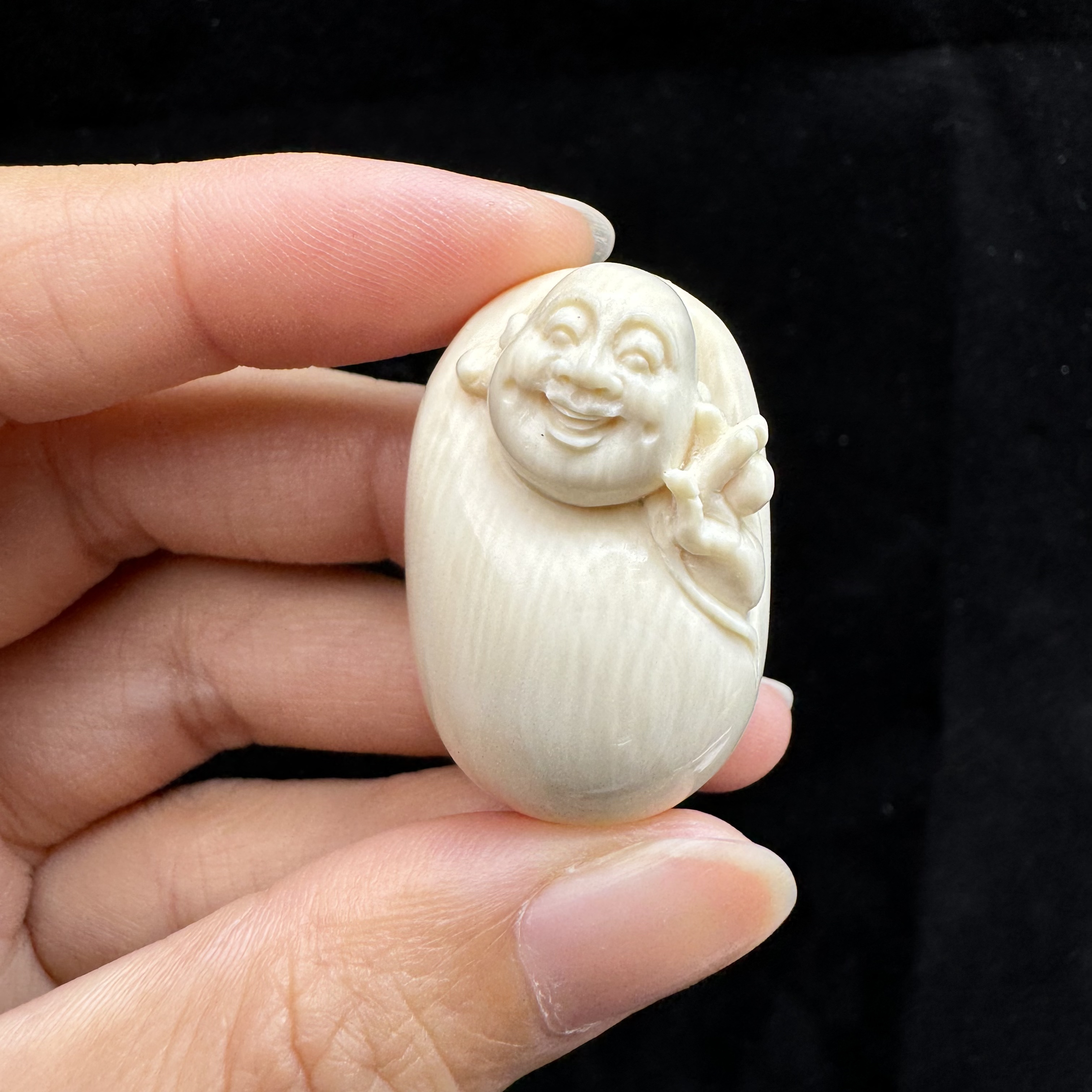 H2774天然猛犸牙雕刻牌弥勒22×33×18mm支持鉴定 假一罚四