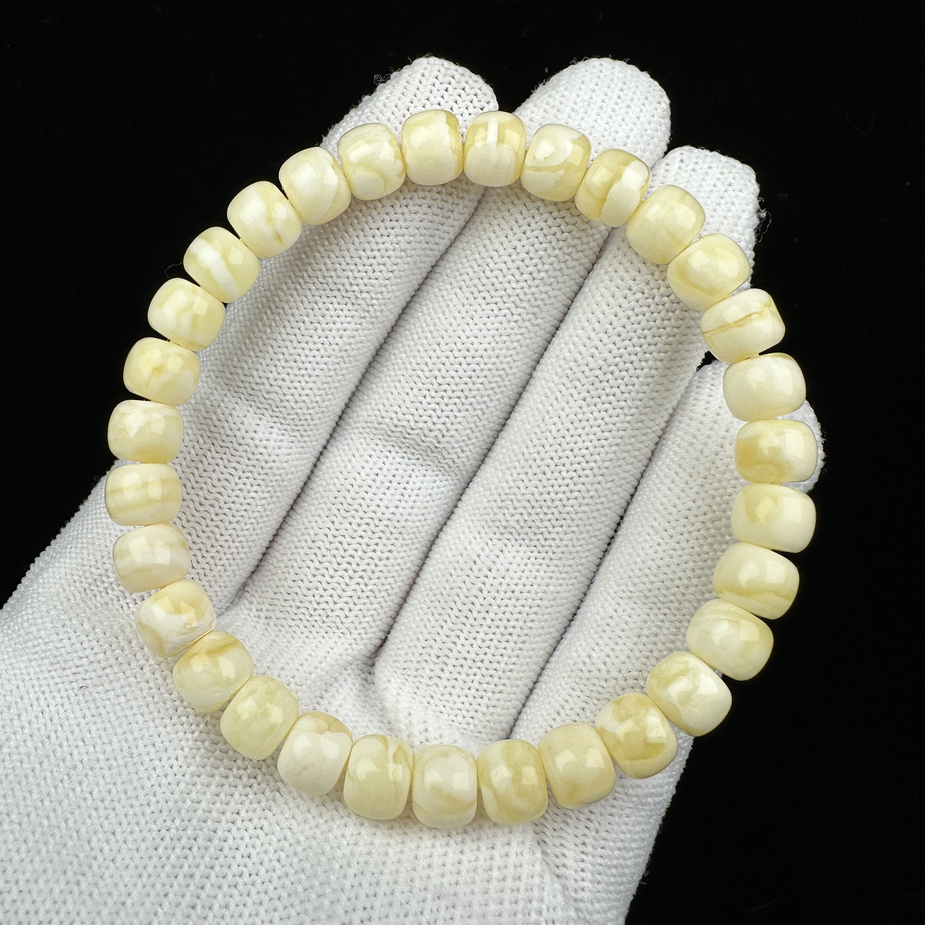 M4826天然原矿蜜蜡 瓷白花手串 7.6*6.1mm抖音基地质检发货