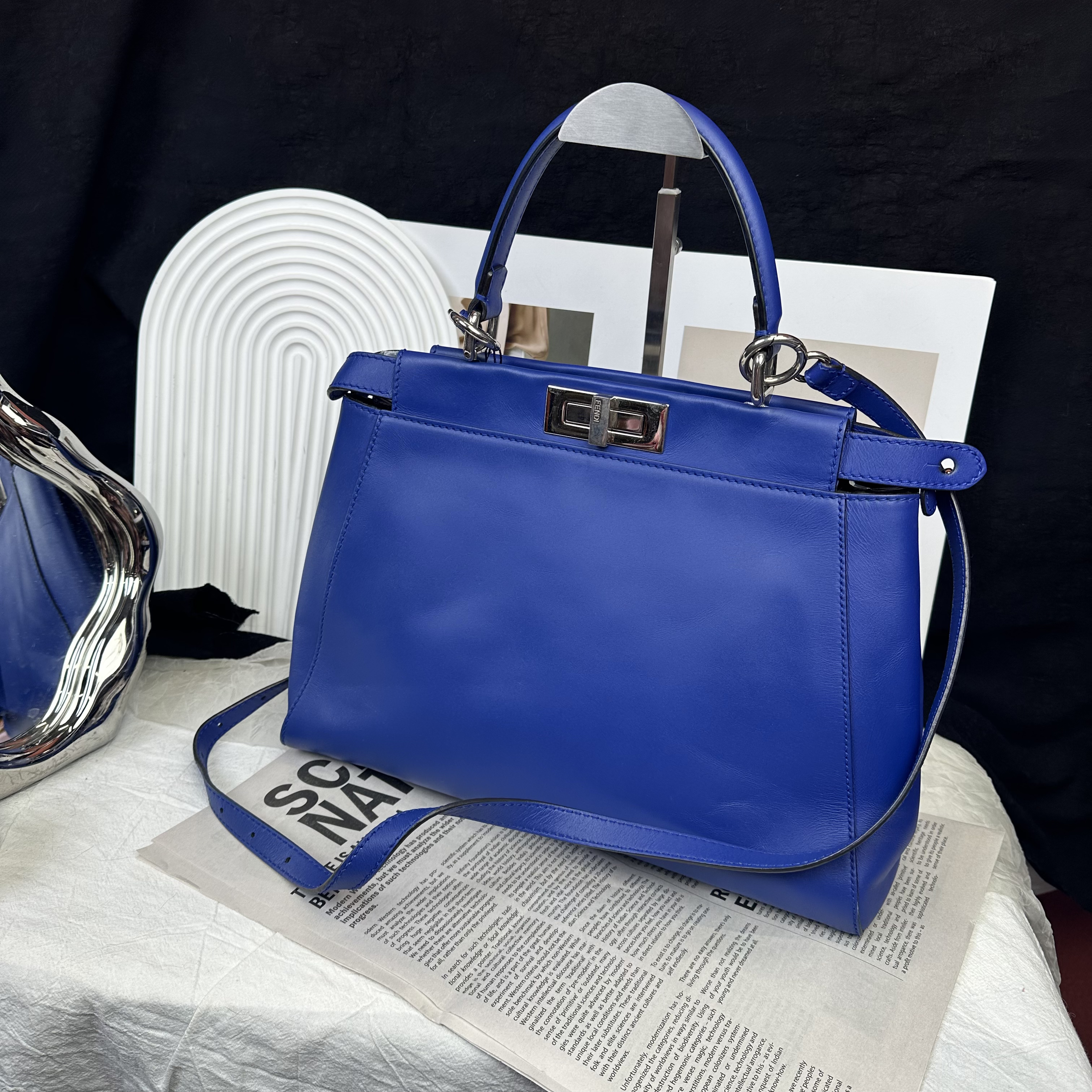 95新 FENDI/芬迪 蓝银peekaboo手提斜挎包