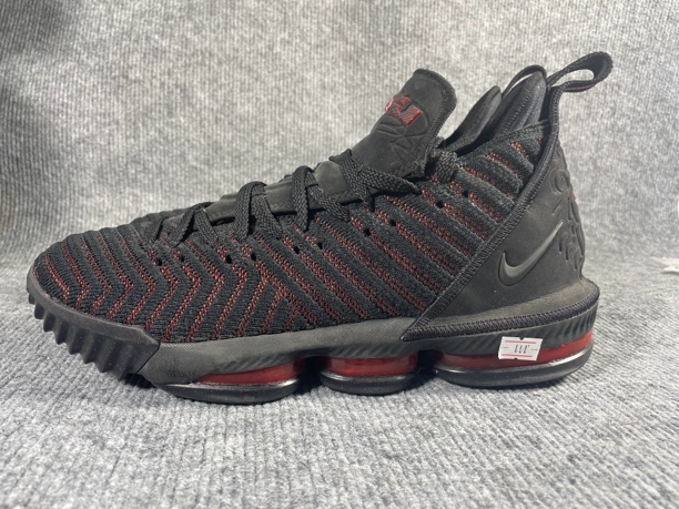二手44.5码 Nike Zoom LeBron 16 篮球鞋 黑红 无盒 公价2399