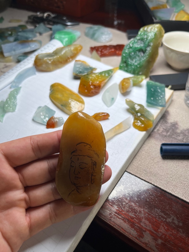高端翡翠冰种黄翡