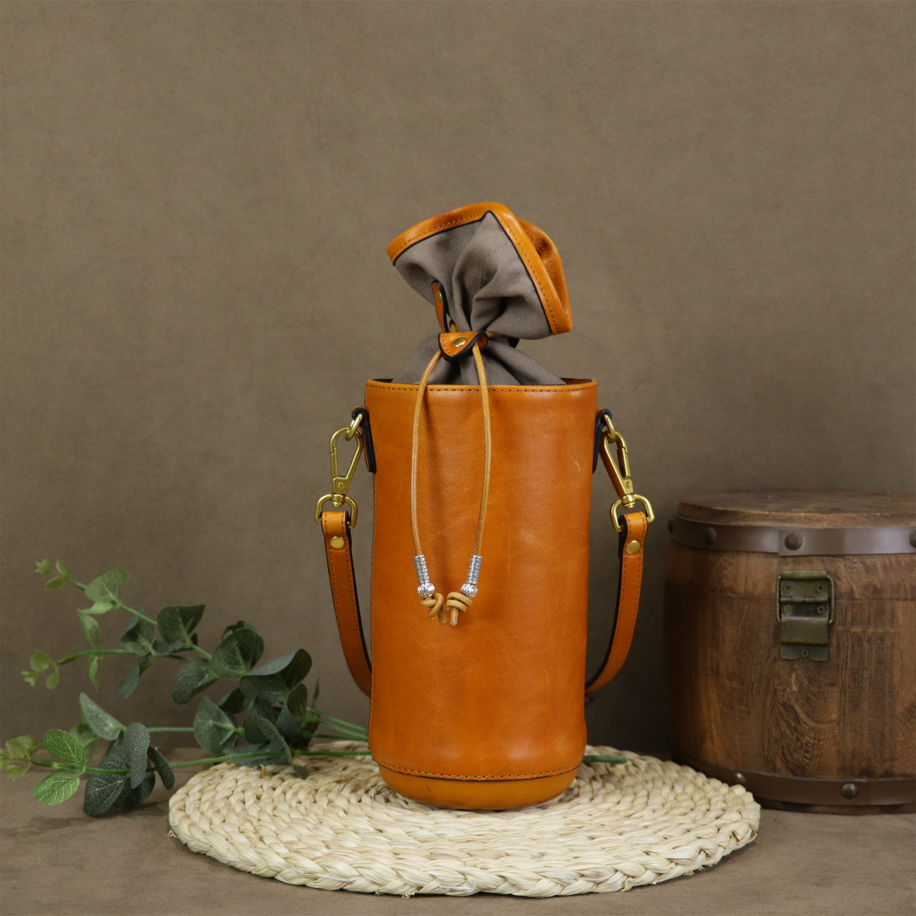 头层植鞣牛皮真皮女士包包单肩斜挎复古水桶包