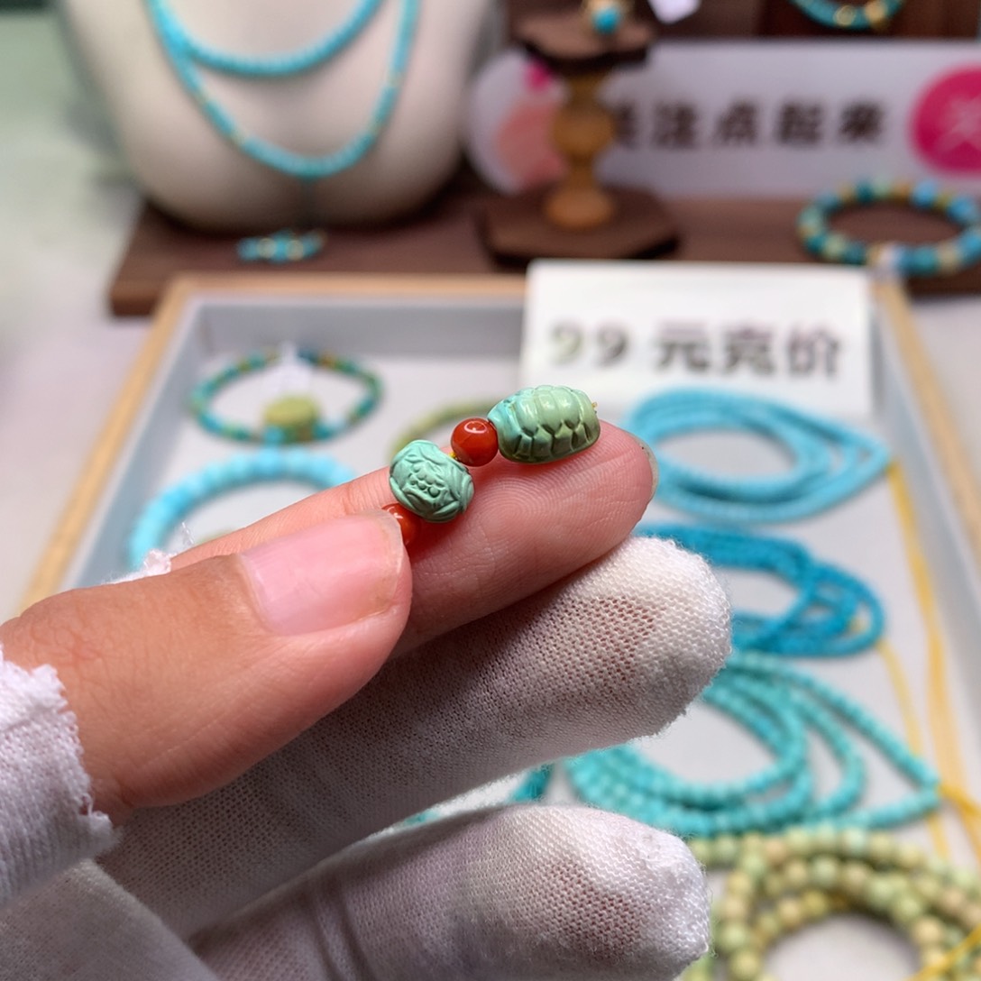 绿松石配饰未镶嵌