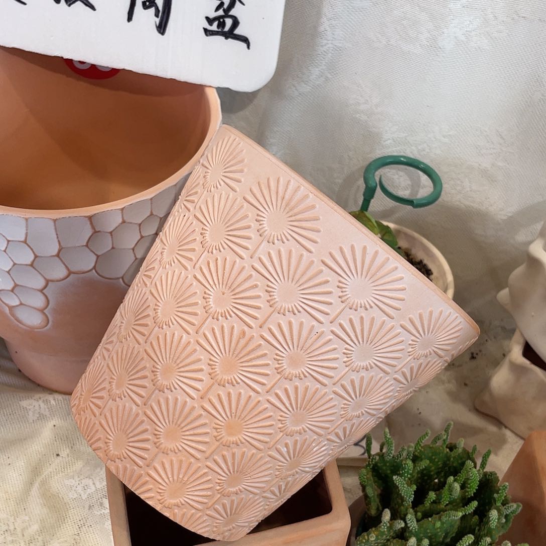 红陶20CM（含）-50CM（不含）17×17