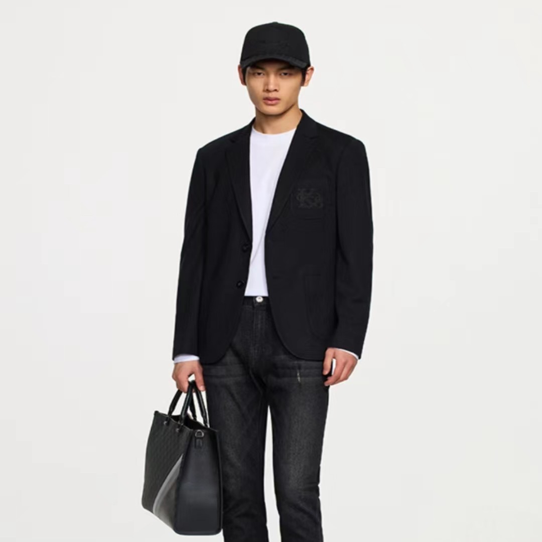 劲霸男装羊毛西服