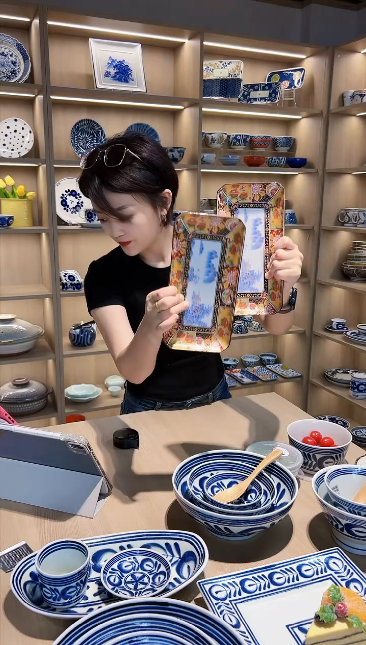 【闪购商品】瓷片金彩伊万里　ﾍﾟｱ焼皿