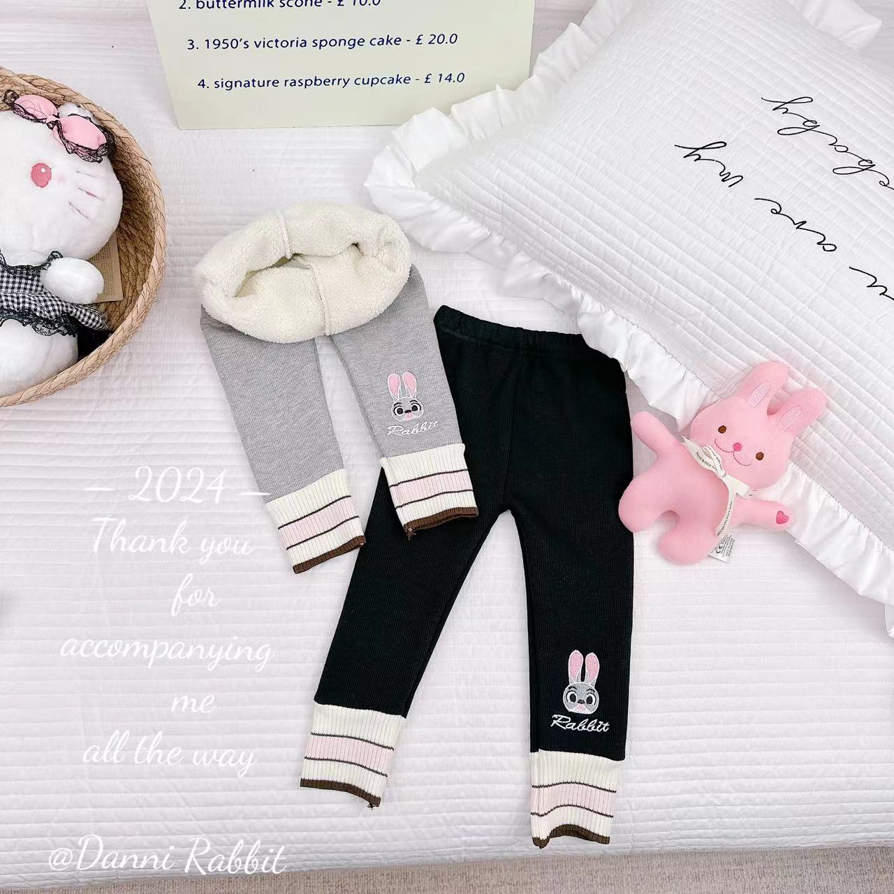 2024初冬新款可爱百搭糕糕绒刺绣兔子警官加绒儿童打底裤 D-Z553