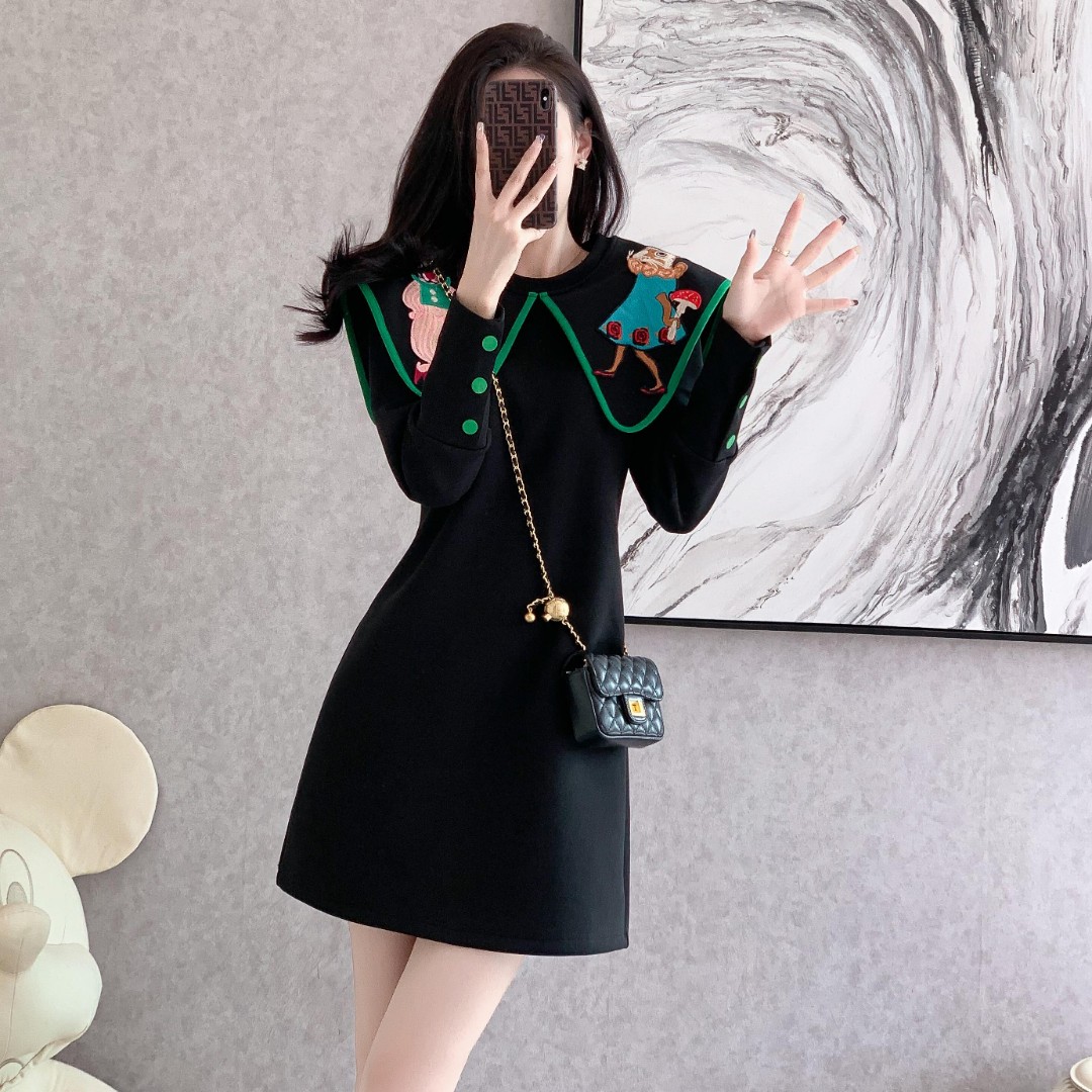 高端精致娃娃领卫衣连衣裙女春装2023新款长袖小个子休闲运动裙子