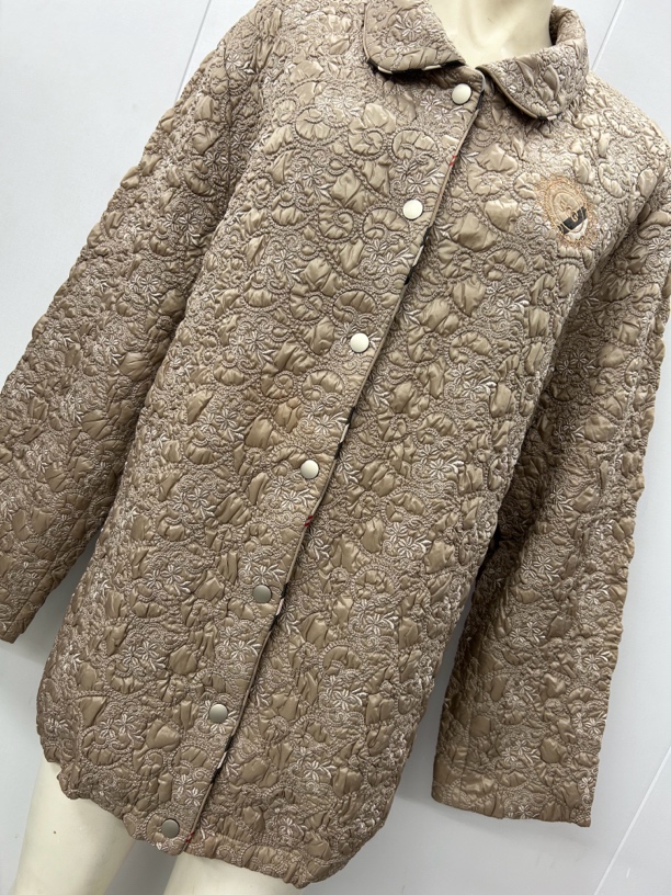 秋冬长袖棉服 加大码刺绣丝棉服 大码妈妈装 210斤时尚休闲气质