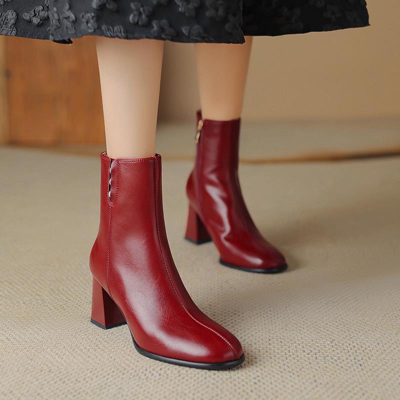 【新品上市】酒红色百搭圆头高跟短靴女秋冬新款时尚珍珠结婚鞋红