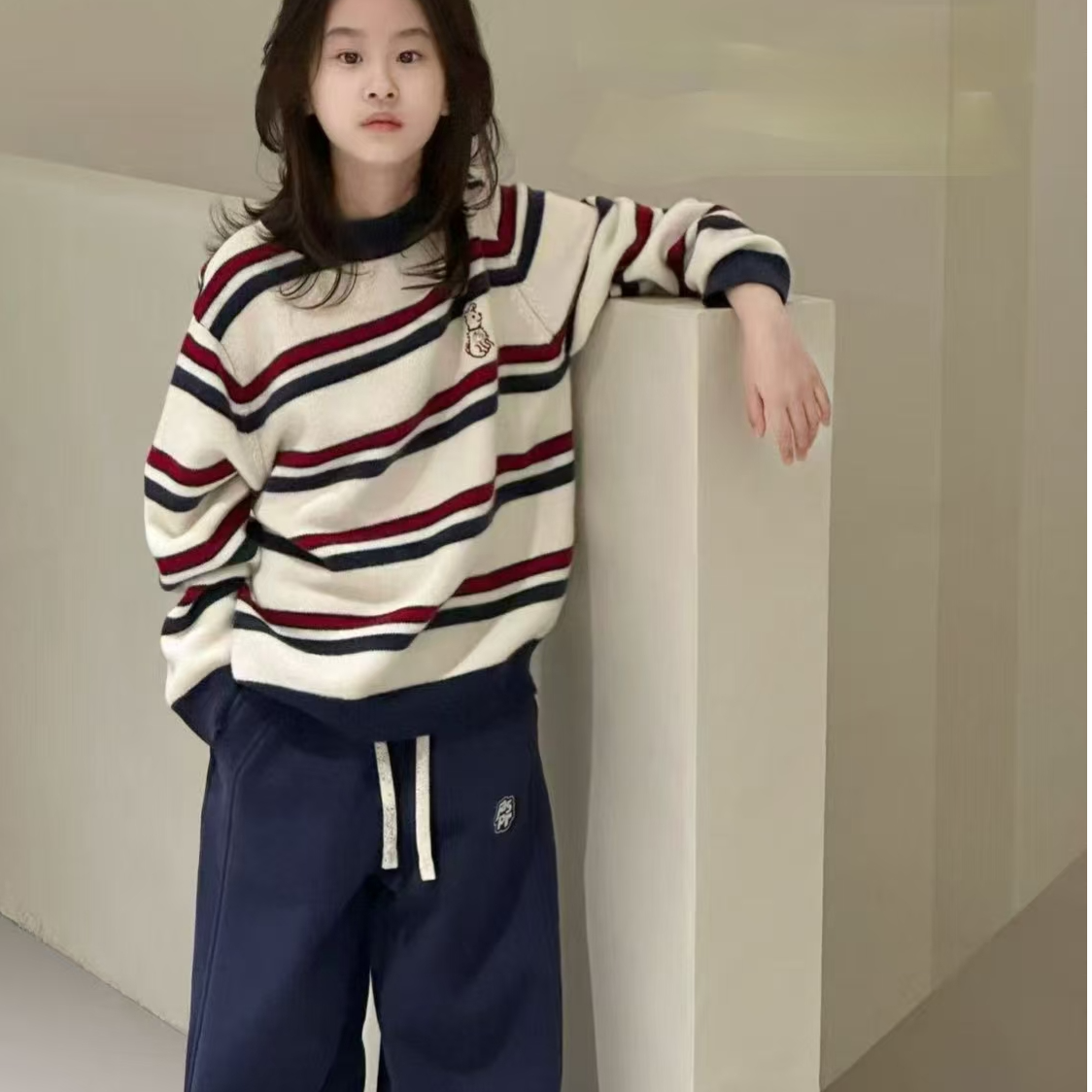 8111韩版2024冬季儿童时尚羊毛混纺条纹毛衣+藏青色一体绒裤套装