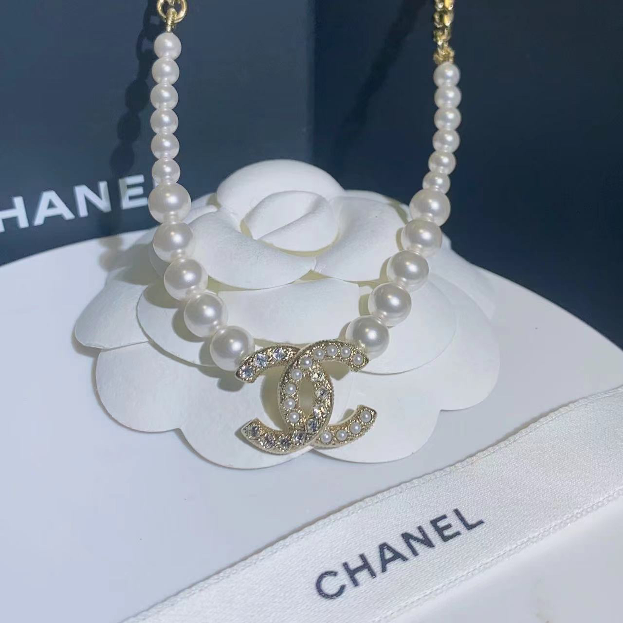 99新 Chanel/香奈儿 轻奢百搭款素款珍珠满钻项链21A