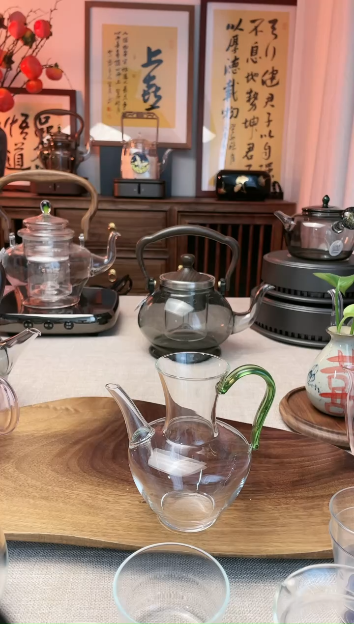 【闪购商品】玻璃绿色悄然