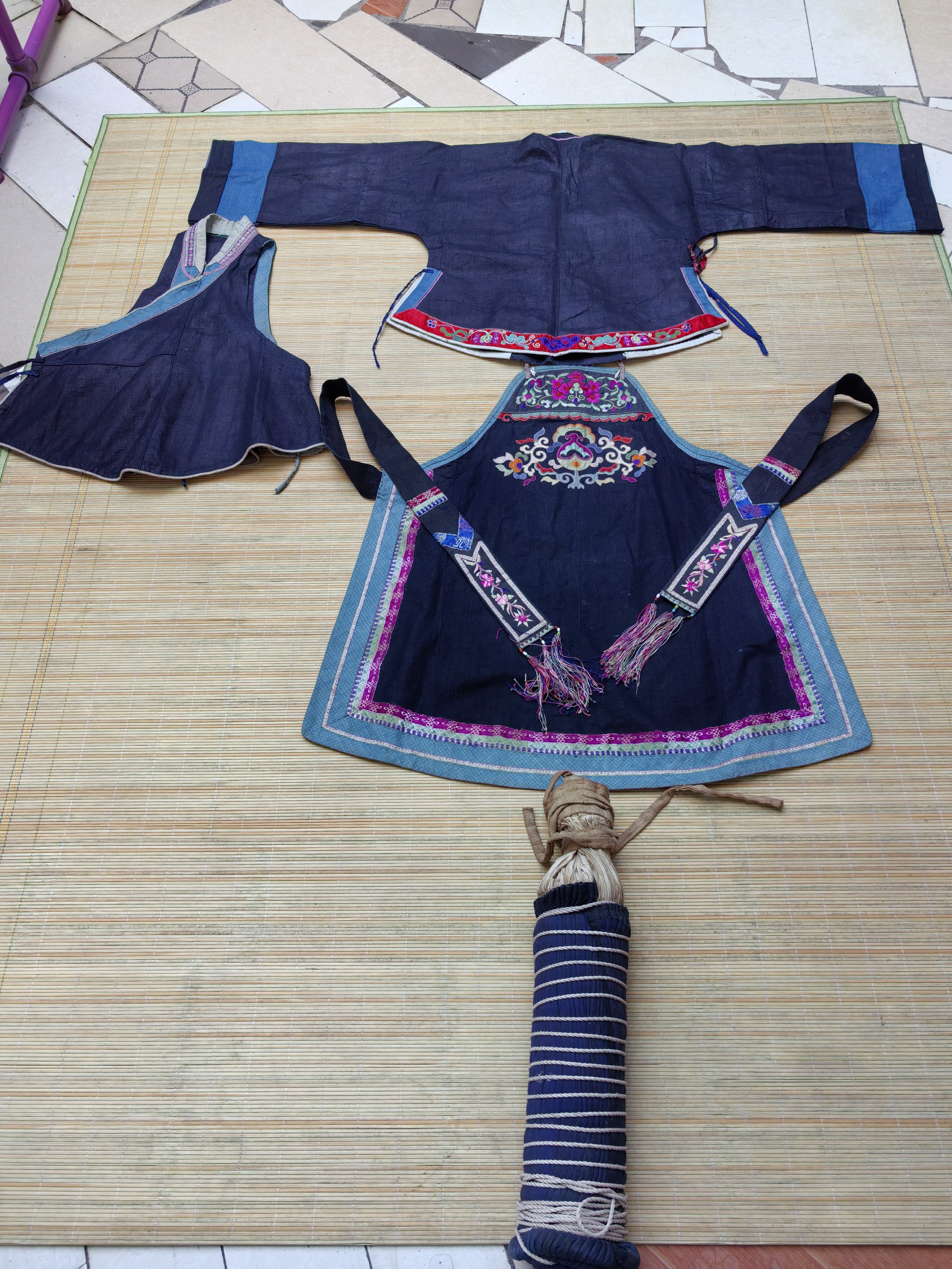 安顺市紫云布依族套装