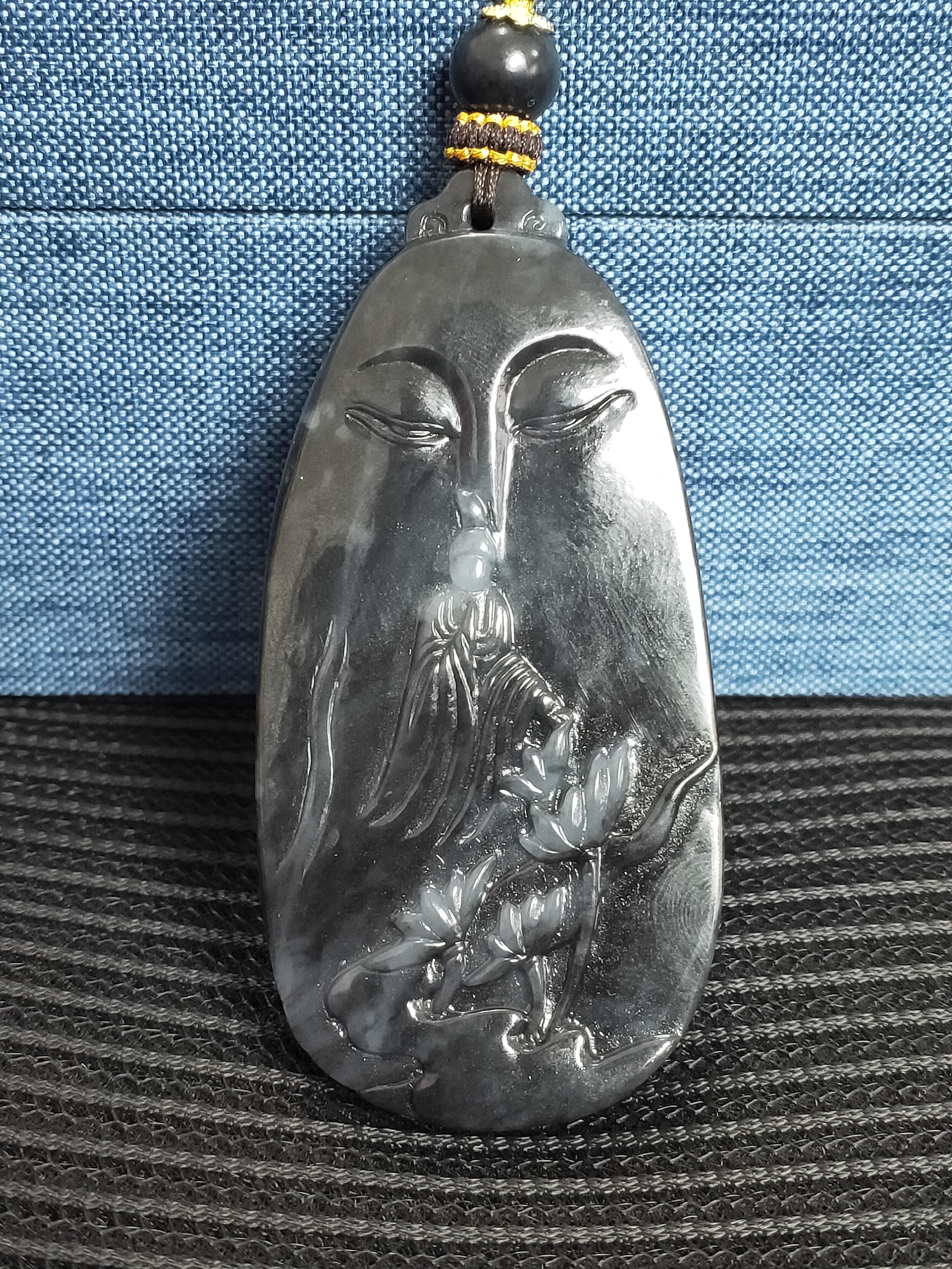 和田玉青花观音挂件