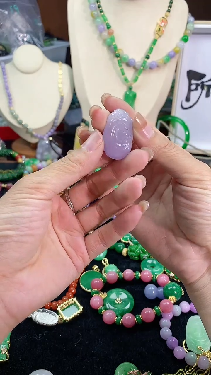 【闪购商品】翡翠颈饰未镶嵌紫如意