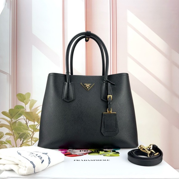 妃鱼/普拉达/95新/包包/市场价30000/241006NK0037