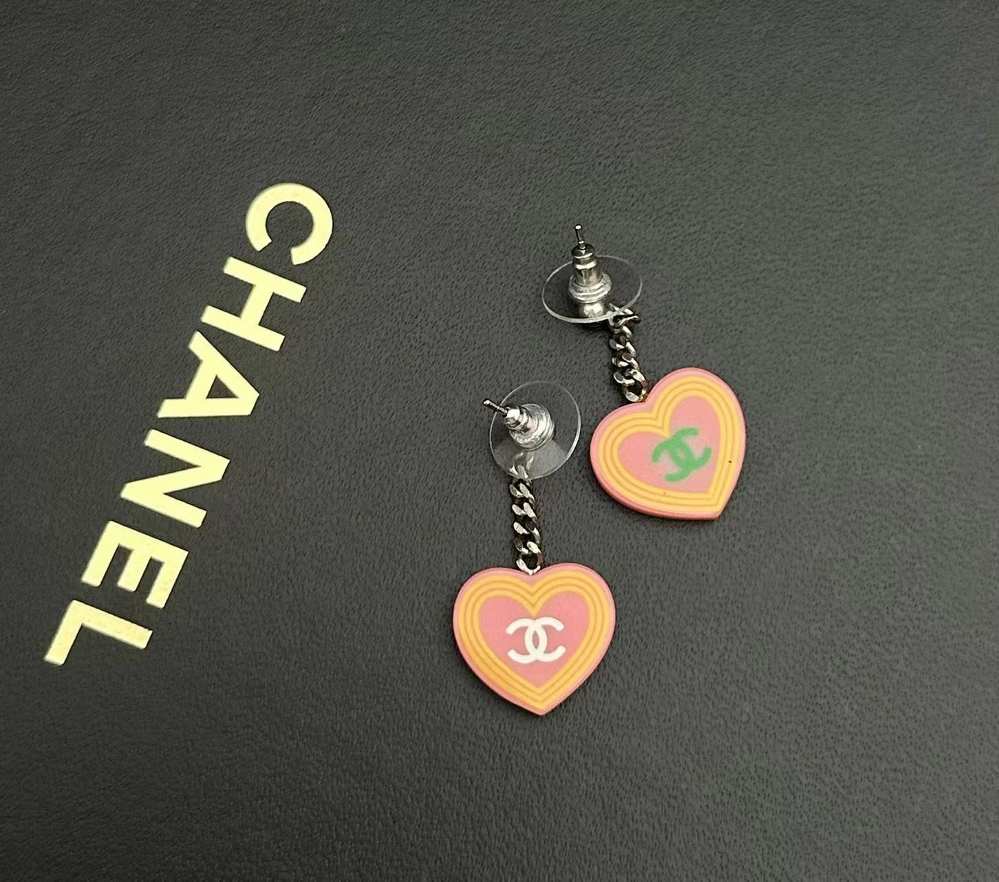95新  黑黑中古/Chanel 双面 爱心 亚克力 耳钉 5868960