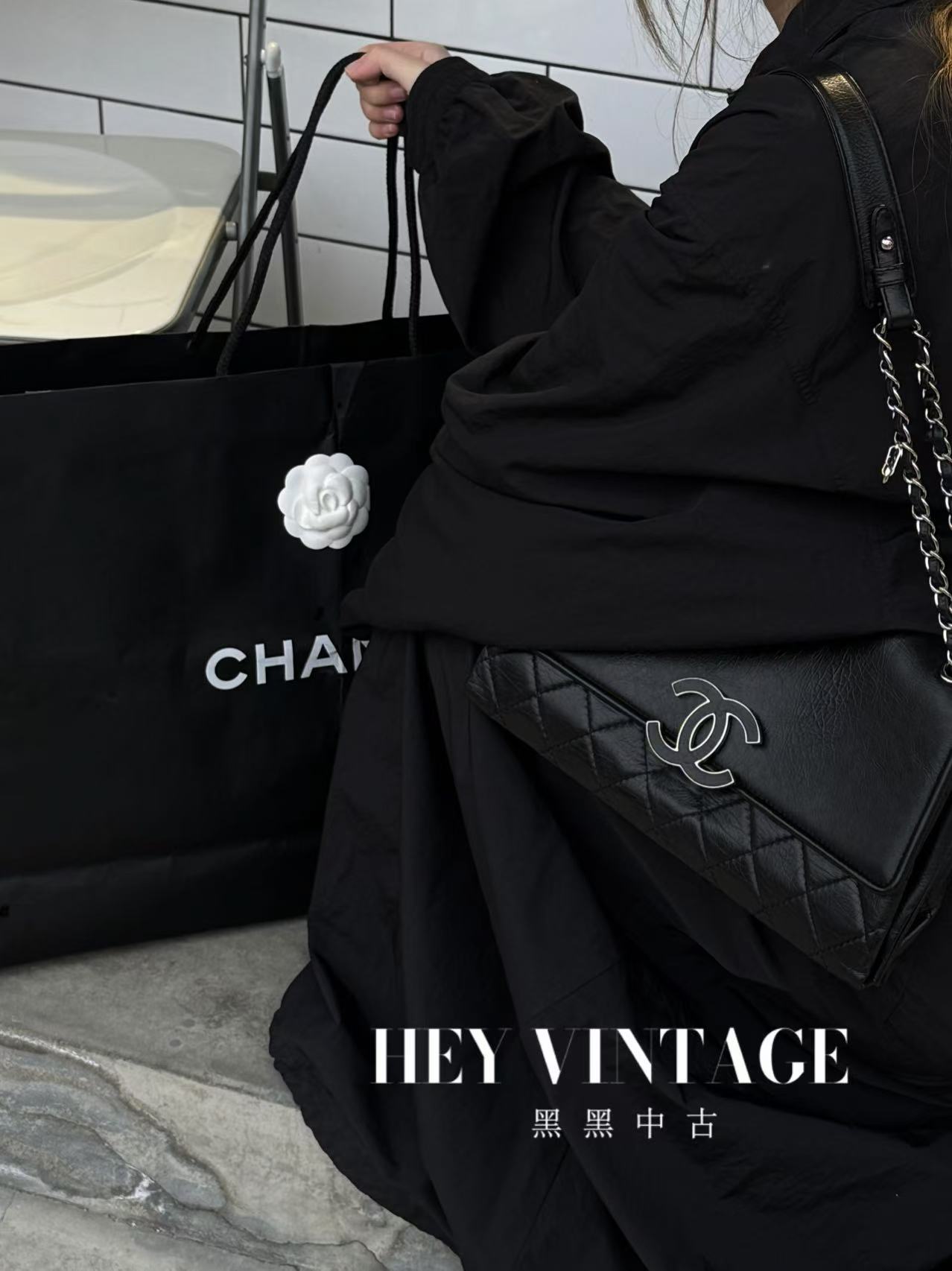 95新 Chanel/香奈儿 黑银大logo珐琅扣cf包 32cm 10197512