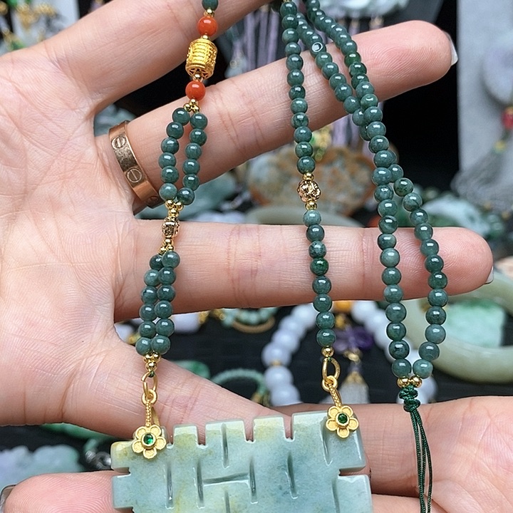 翡翠吊坠(赠链)未镶嵌喜47