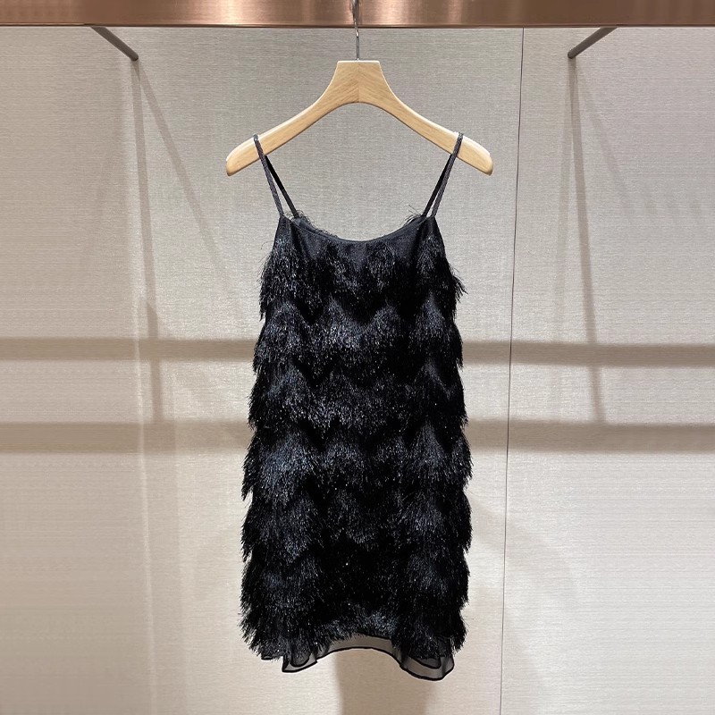 吊带连衣裙女春季2025新款甜辣妹名媛气质绝美流苏礼服裙子高级感