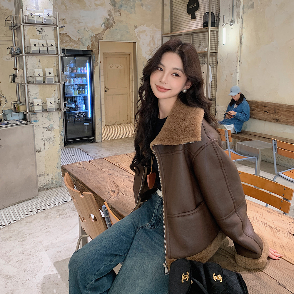 羊剪绒外套女短款2024冬季新款羊羔毛大衣海宁真毛毛24184