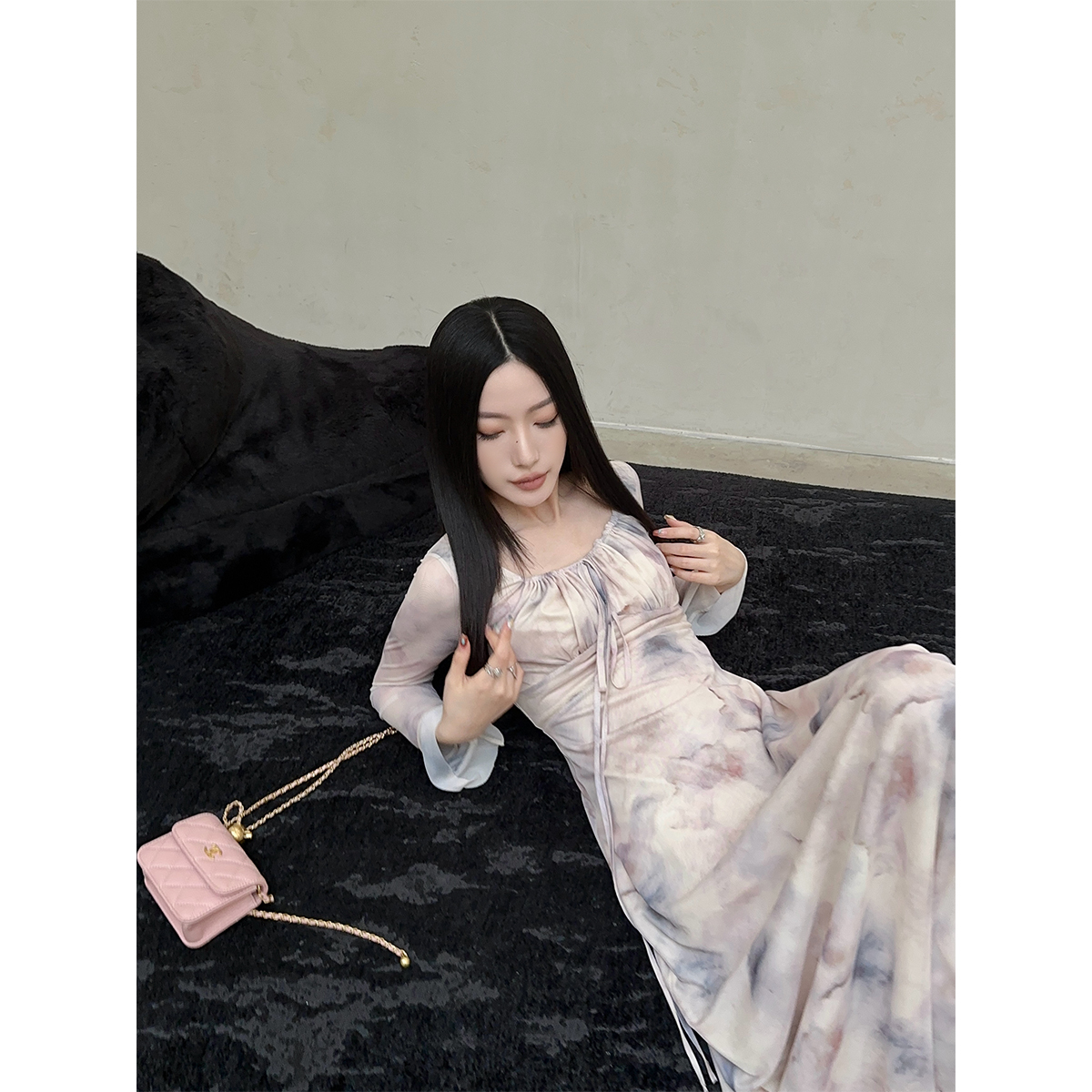 【清】P0608Q3191 印花网纱连衣裙女设计感喇叭袖挂脖长裙08.06抖