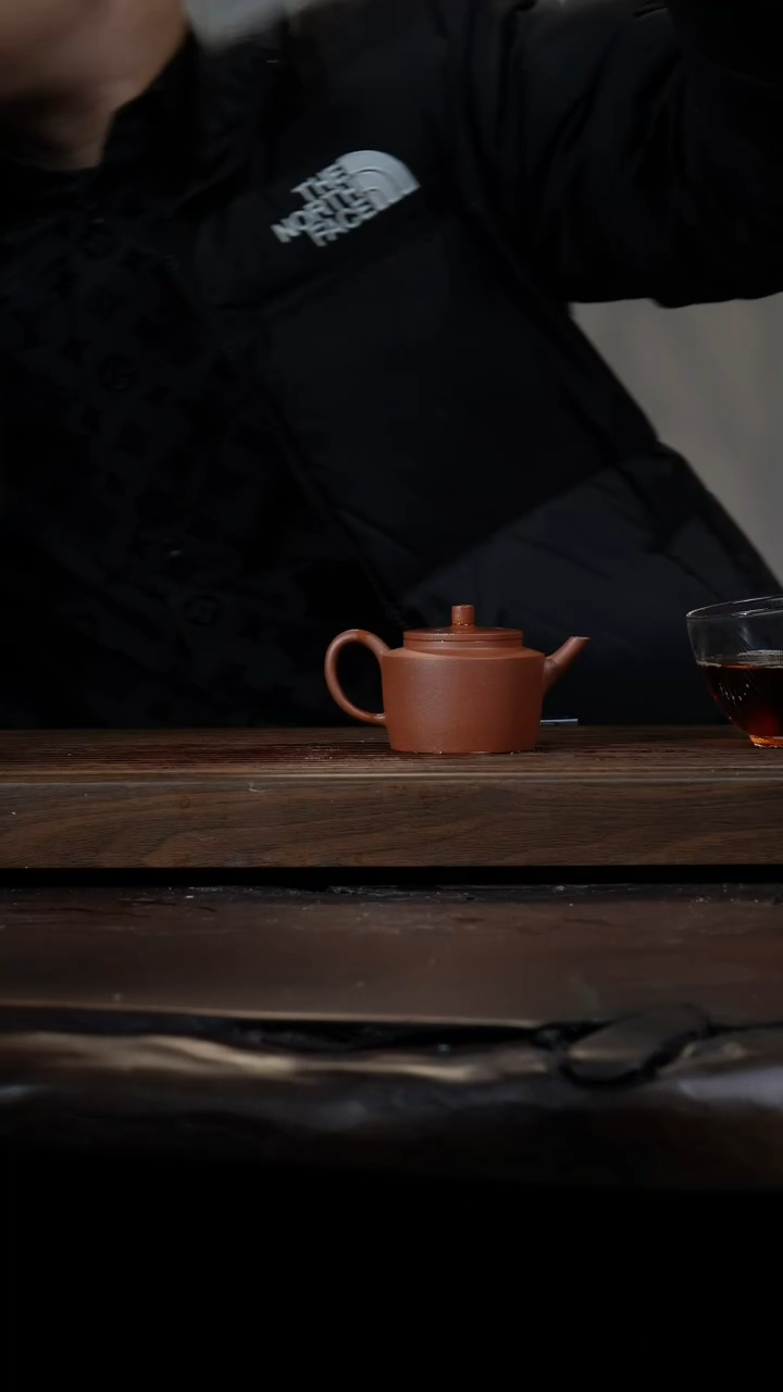 【闪购商品】紫砂茶壶折肩德中