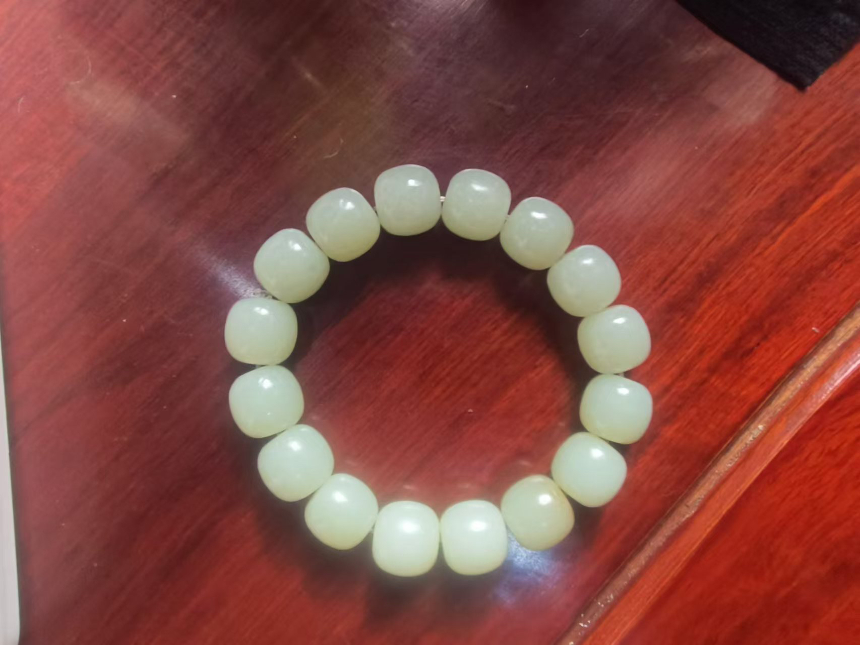 新疆和田玉老型手串