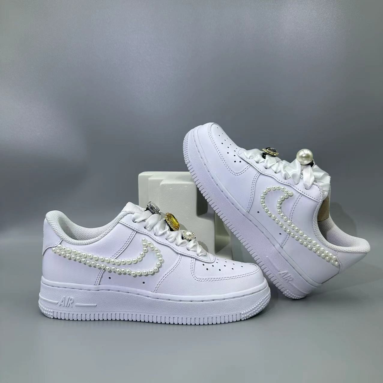Nike耐克AirForce1定制珍珠小香风婚鞋空军一号百搭女鞋球鞋