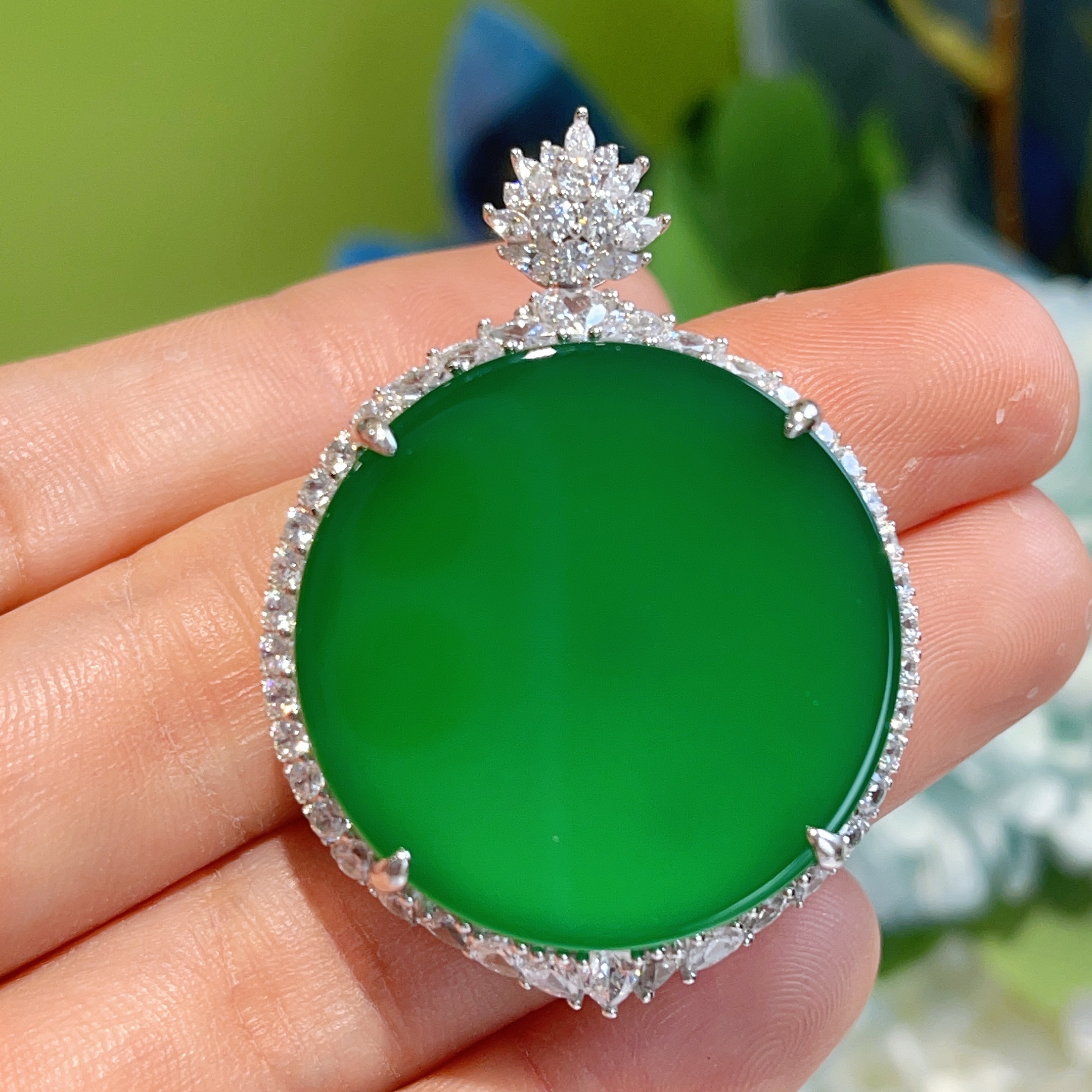 QIAOZUN/巧尊天然玉髓圆牌吊坠平安牌挂件满绿辣色高品质简约大气