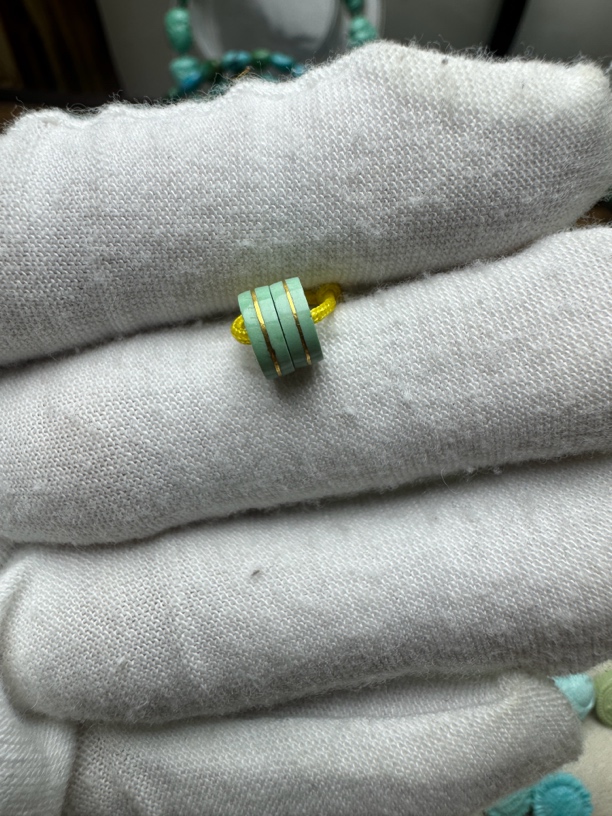 湖北十堰原矿天然绿松石配饰