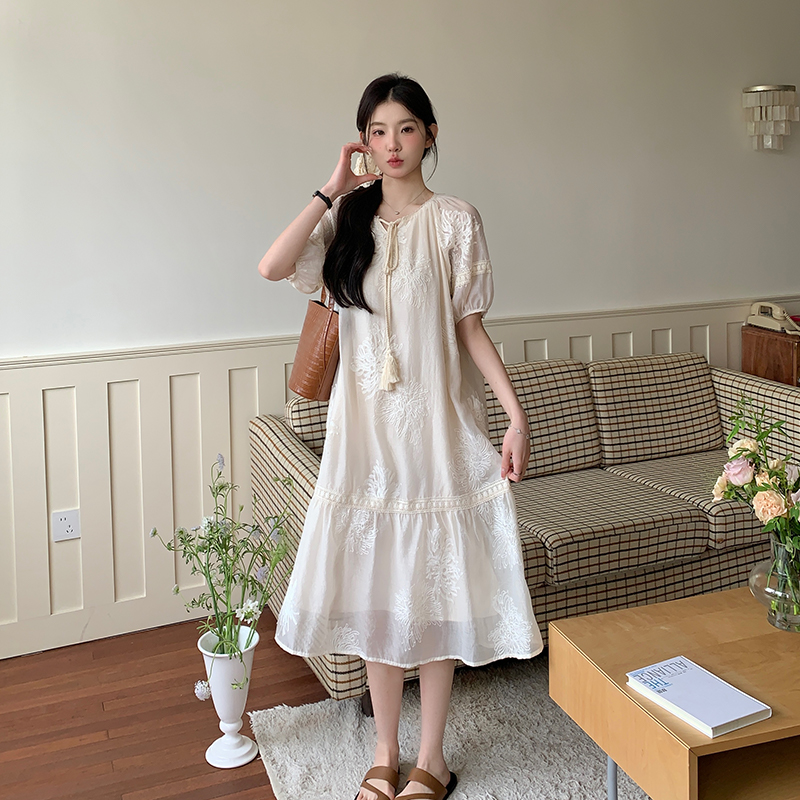 白色茶歇法式绝美轻纱连衣裙女夏2024新款气质甜美温柔初恋仙女裙