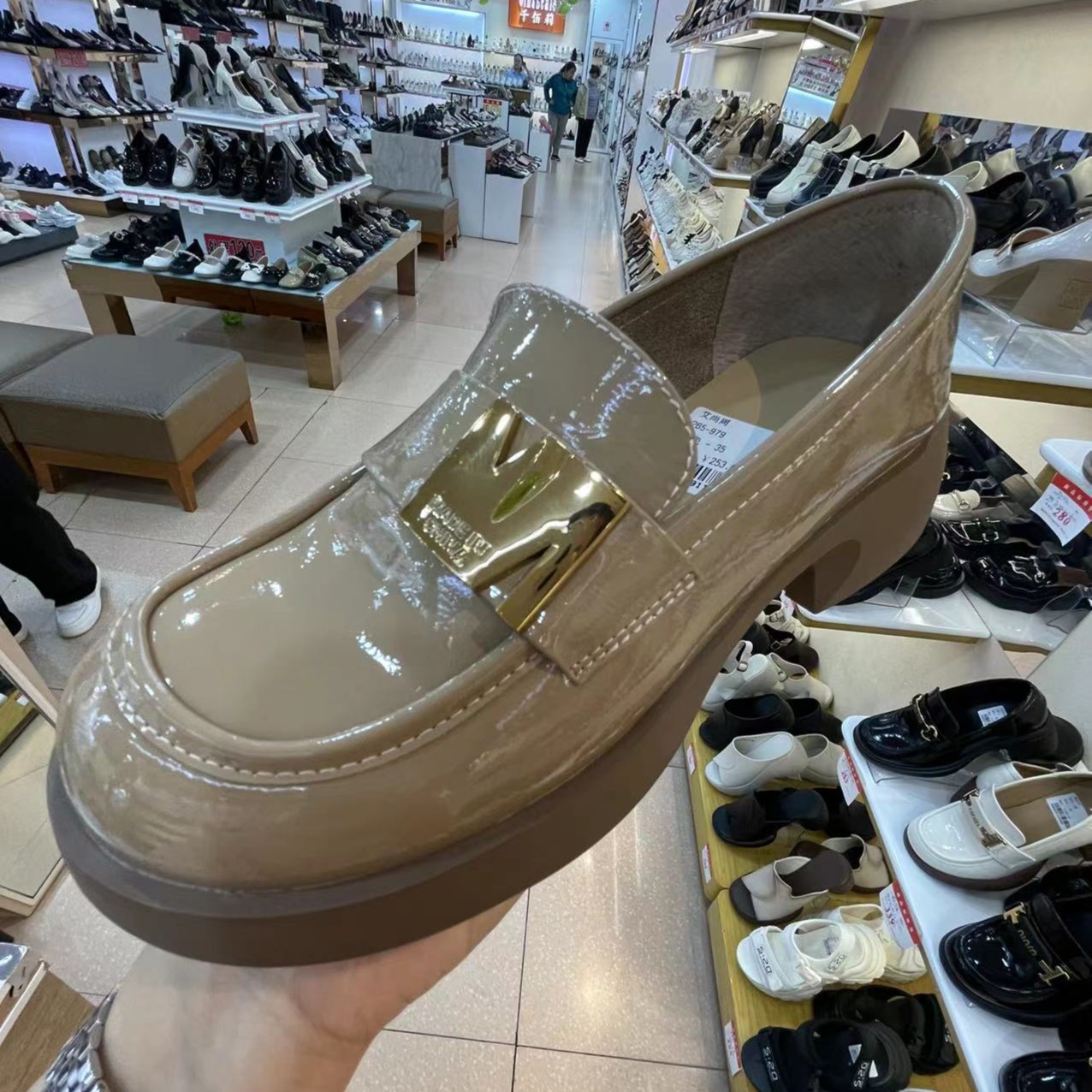 女鞋乐福鞋时尚休闲百搭真皮厚底圆头女鞋乐福鞋时尚休闲百搭真皮
