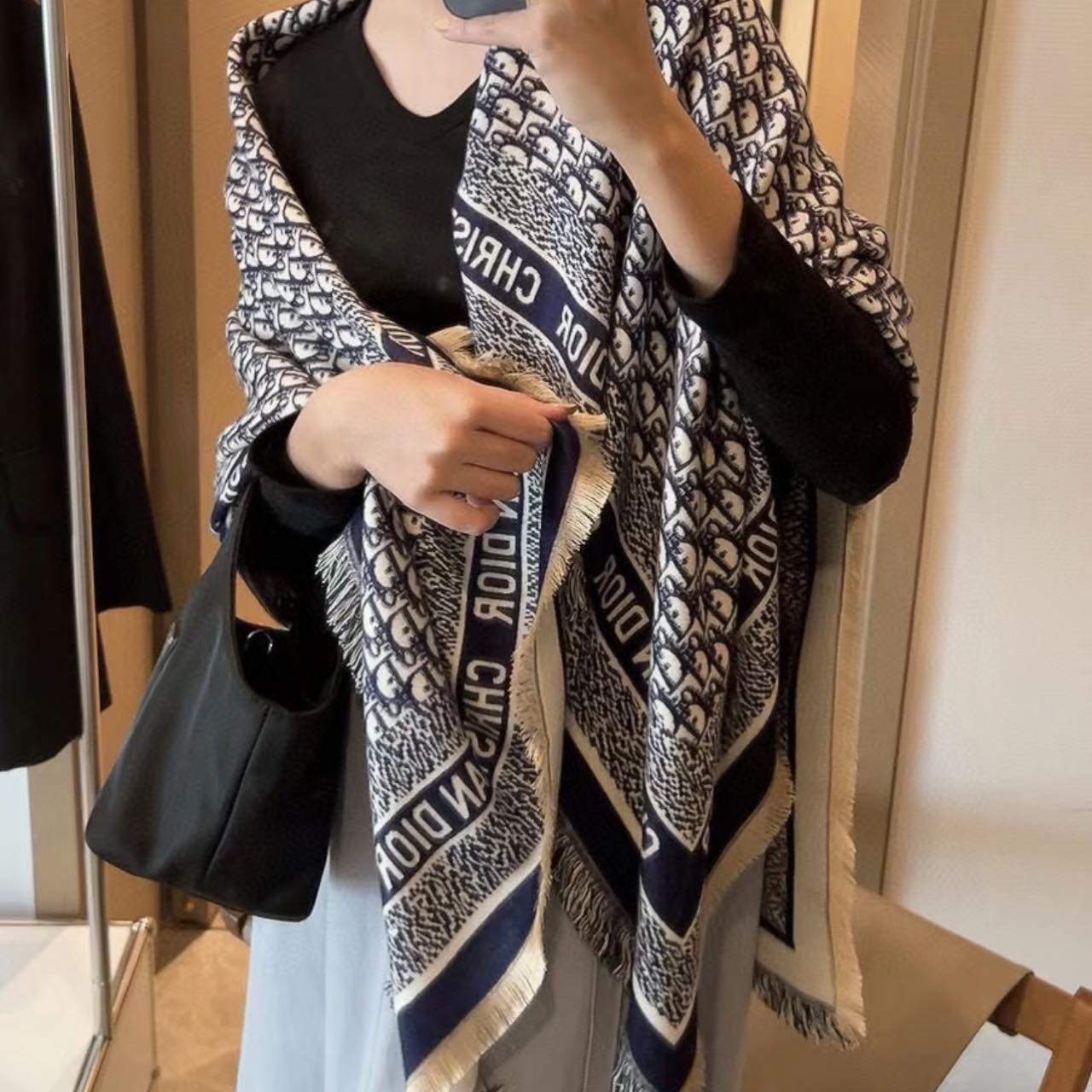 全新未使用 DIOR/迪奥 TP027975/DIOR 老花LOGO 披肩 海军蓝