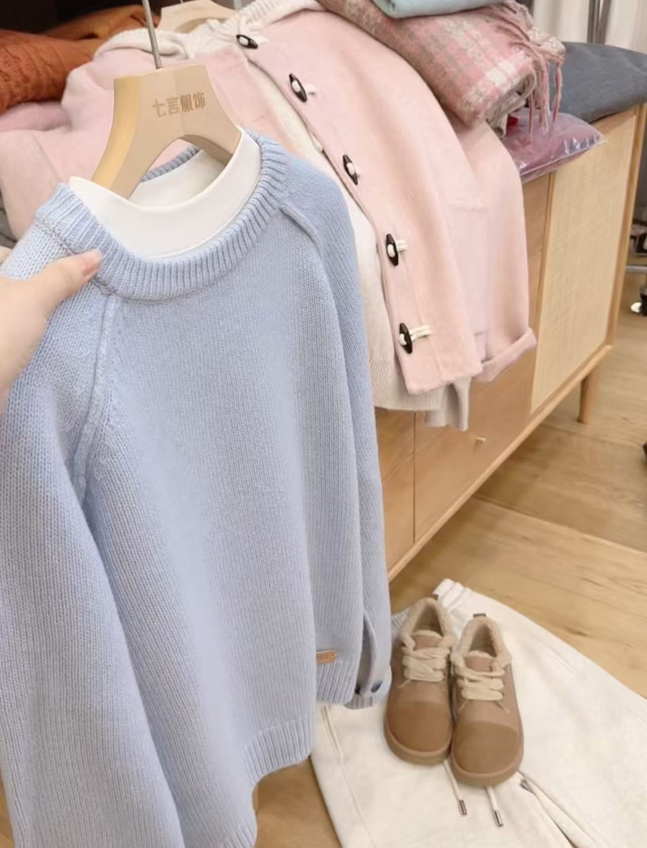 七言家   全毛高品清水蓝插肩套头毛衣2