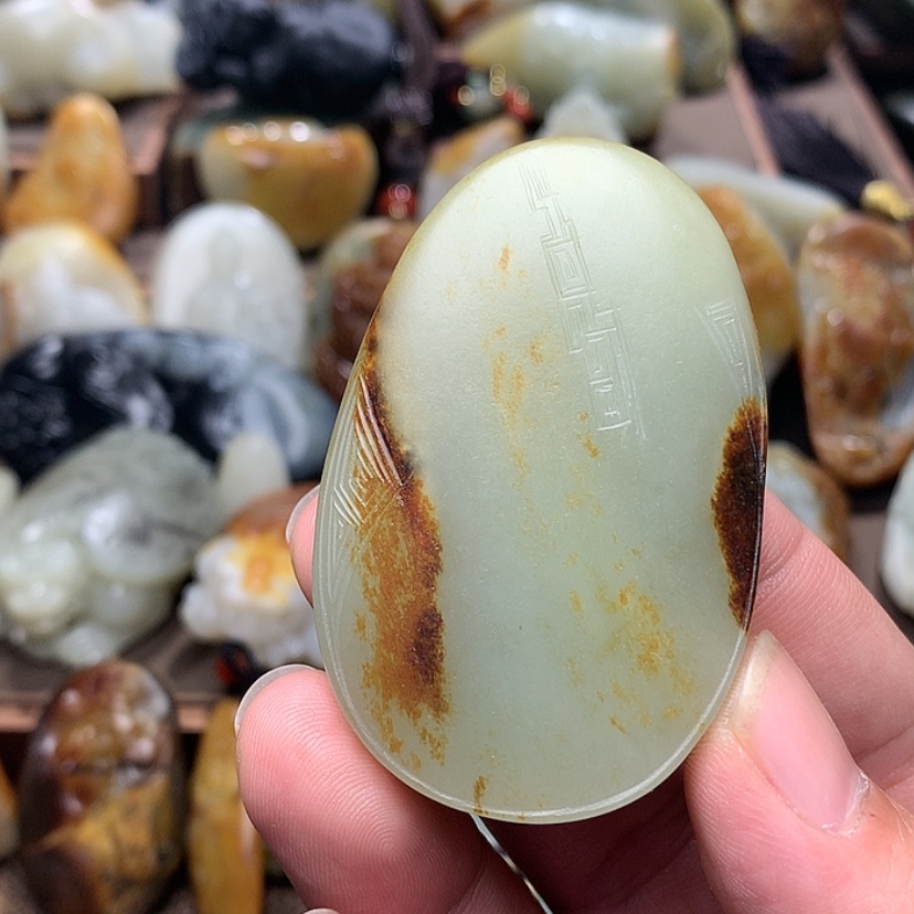 【闪购商品】和田玉挂件未镶嵌灰***忆