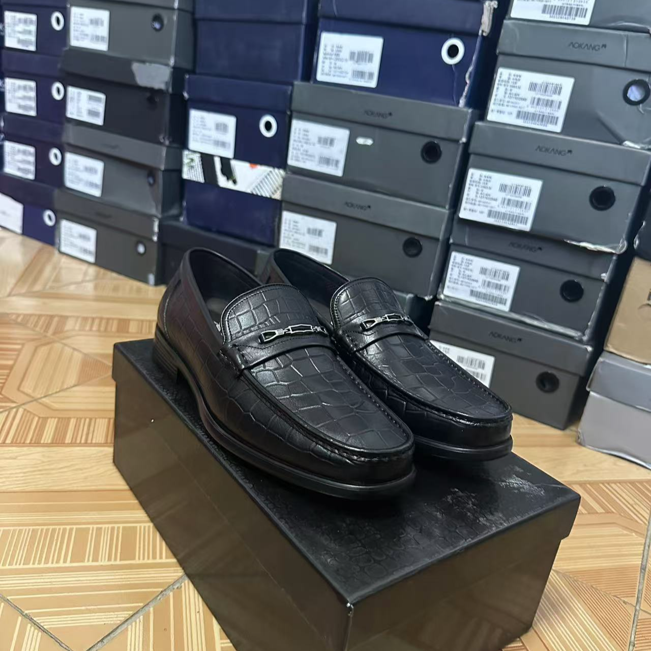 广州头层牛皮鞋小高货