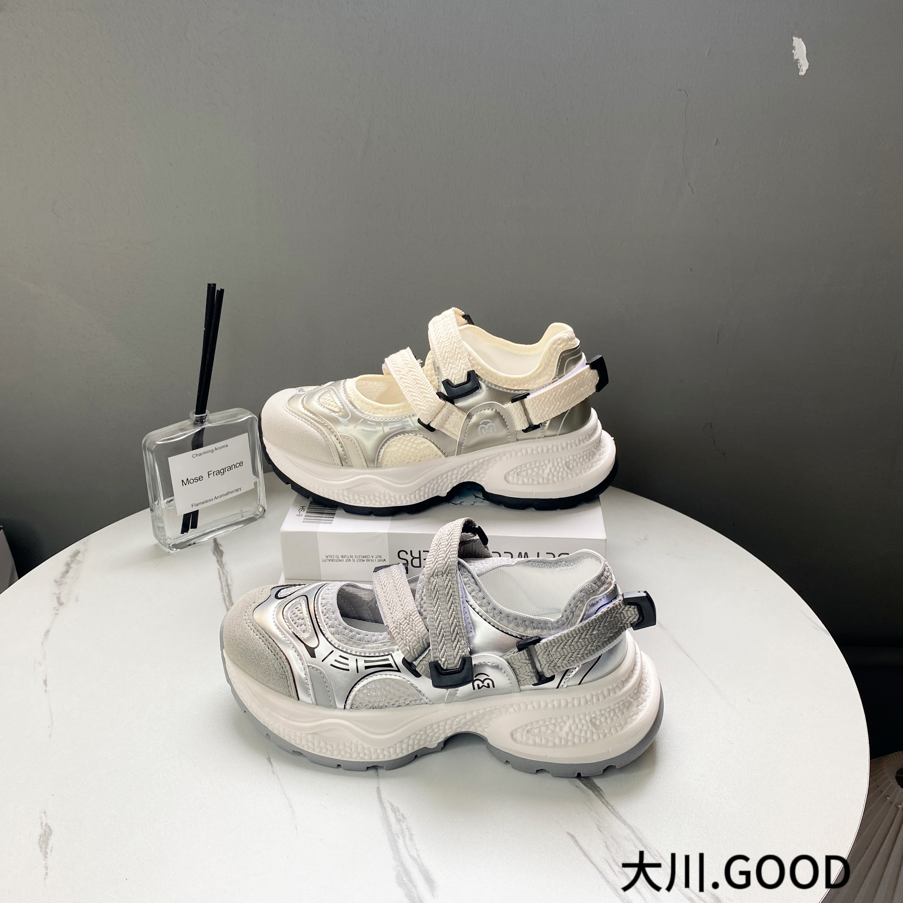 老爹鞋女2024夏季新款镂空透气网面百搭休闲厚底增高凉鞋88002