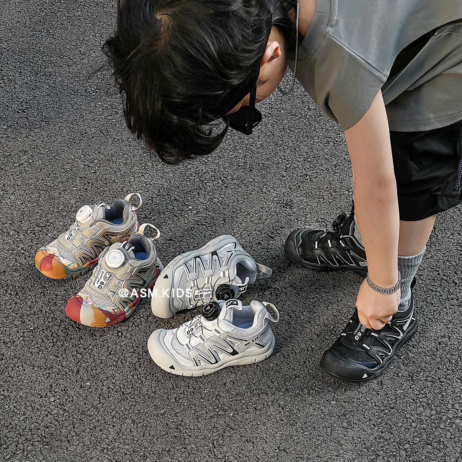 【飒】2024新款儿童户外运动鞋男女童旋转扣软底登山鞋跑步鞋