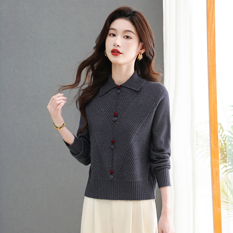 灰色翻领条纹打底针织衫女秋冬2025新款女装内搭宽松毛衣显瘦时尚