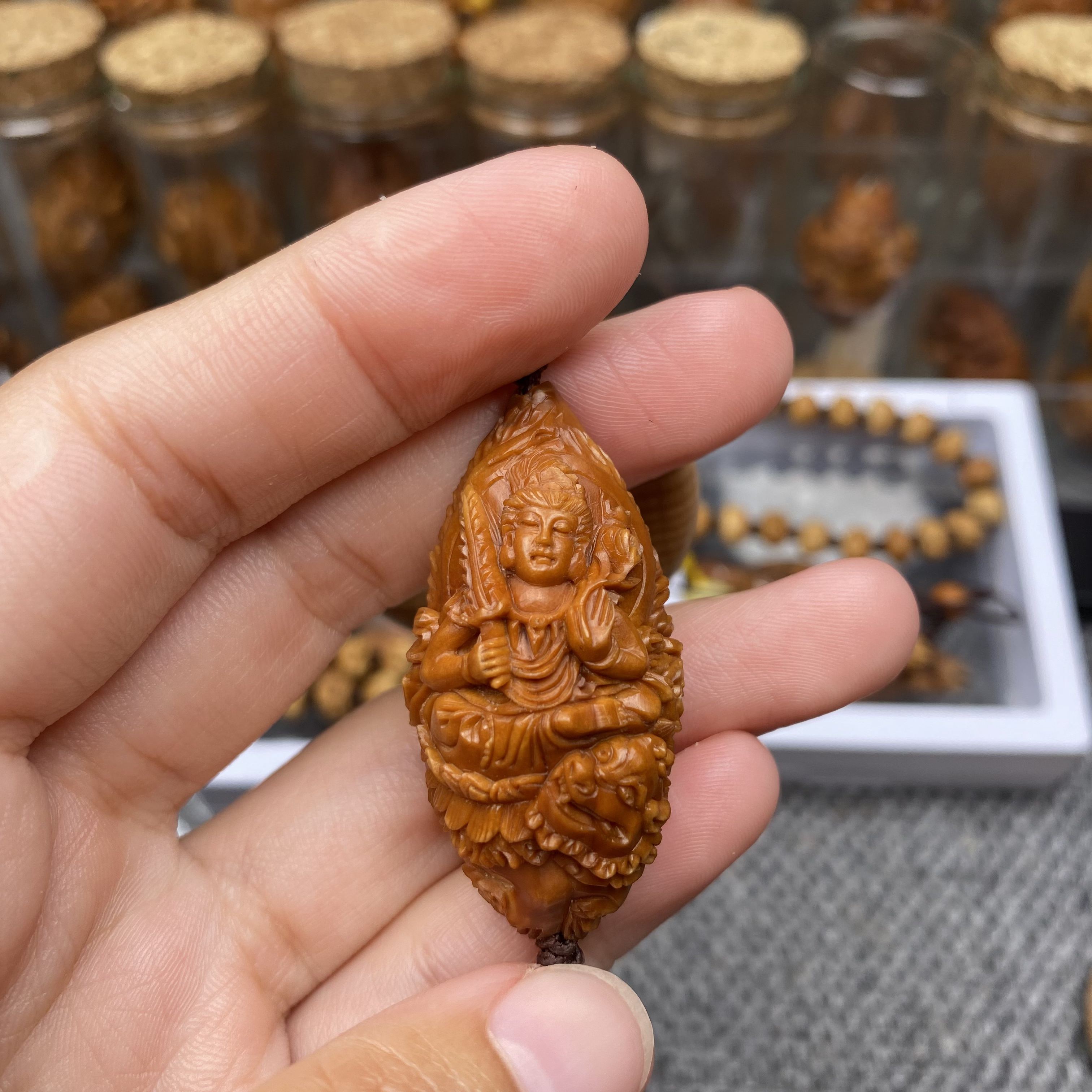 橄榄核手工文殊菩萨