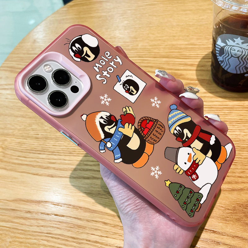 冬日鼬鼠苹果15手机壳14plus新年7/8卡通iPhone13promax/12/11/xr