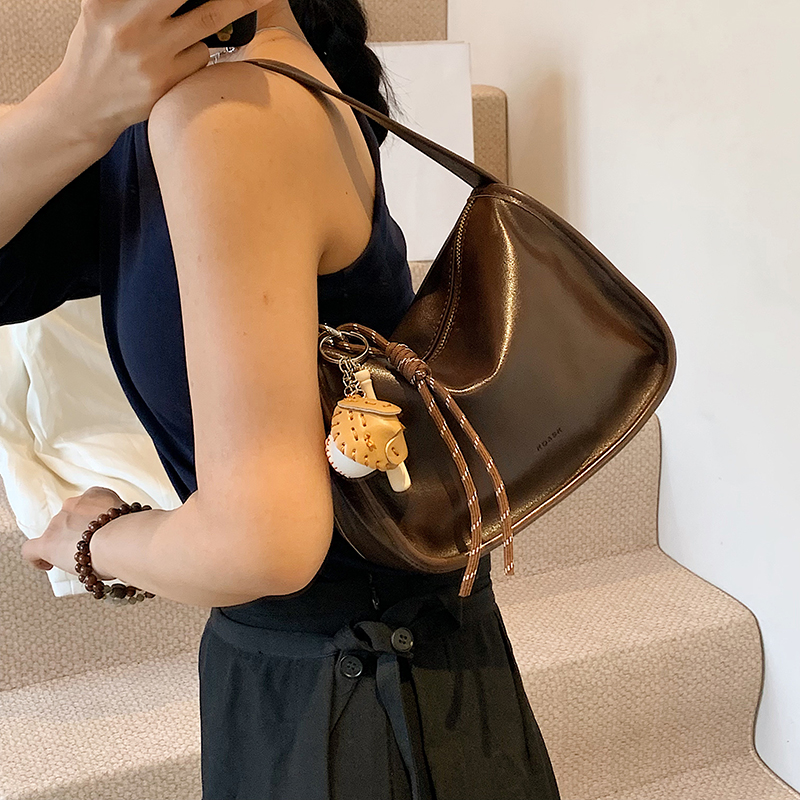 W701-W710 时尚气质女士休闲潮流轻奢经典质感女包单肩斜跨手提包