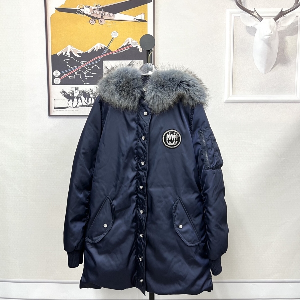 谬谬/聚酰胺纤维/羽绒服/95新/市场价27350/高1031